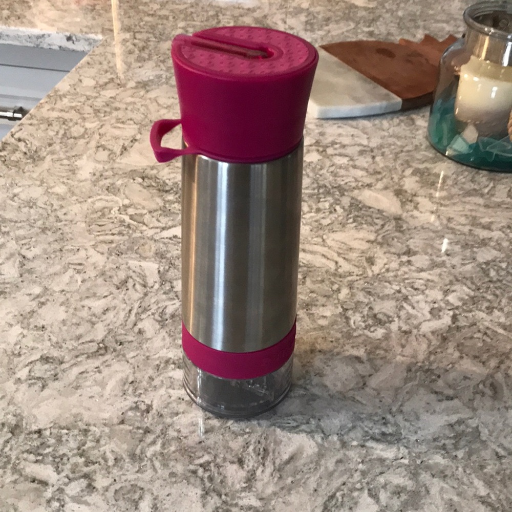 Aqua Zinger 20 ounce water flavor infuser